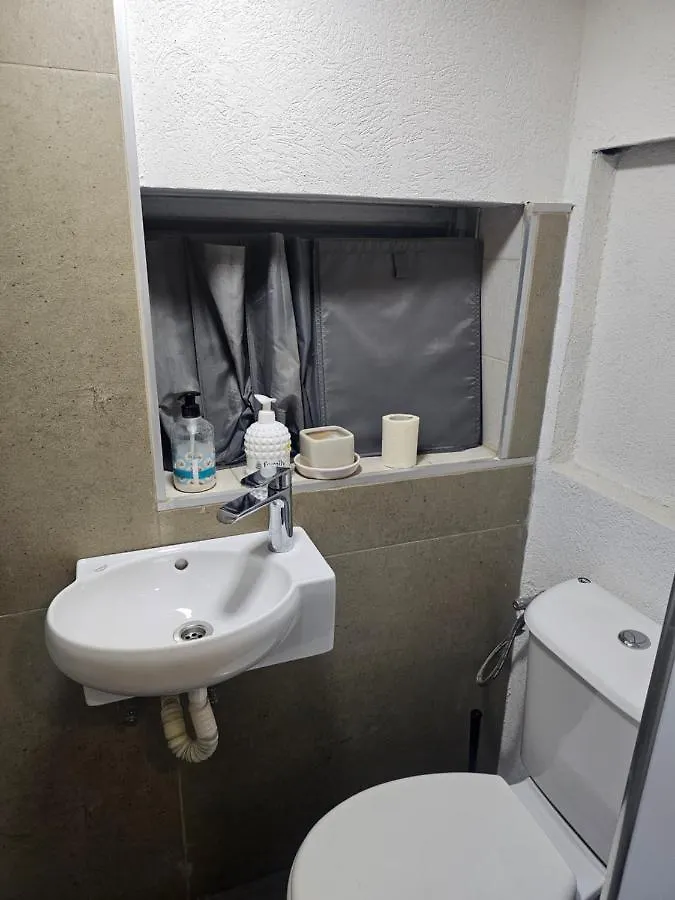 חיפה Apartment 4 Rooms נוה שאנן